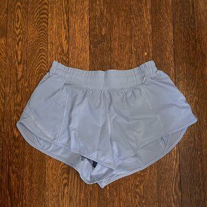 Lululemon Hotty Hot Low-Rise Lined Short 2.5"